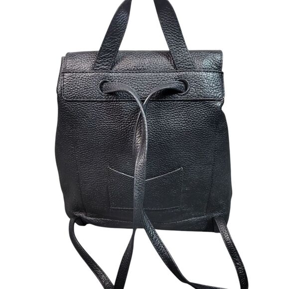 Michael Kors Junie Flap Medium Black Pebble Leather Backpack Handbag Goldl Logo - Picture 3 of 9